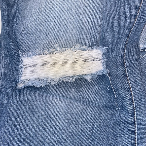 Fashion Nova hometown cutie destroyed mom jeans plus size - Picture 8 of 9